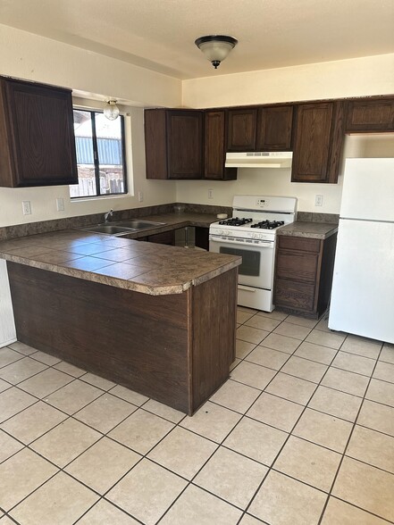 More Photos Of 2855 N Sparkman Blvd, Tucson Apartments For Sale