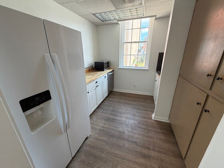 More Photos Of 131 W 2nd St, Rutherfordton Medical For Lease