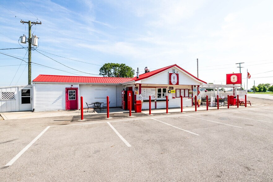 More Photos Of 961 E High St, Hicksville Restaurant For Sale