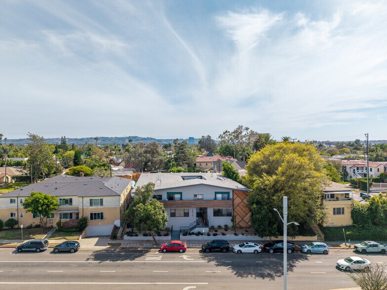More Photos Of 5810 San Vicente Blvd, Los Angeles Apartments For Sale