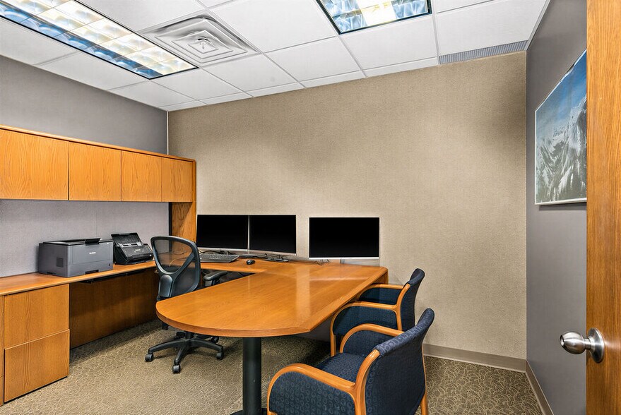 More Photos Of 331 N Central Ave, Duluth Bank For Lease
