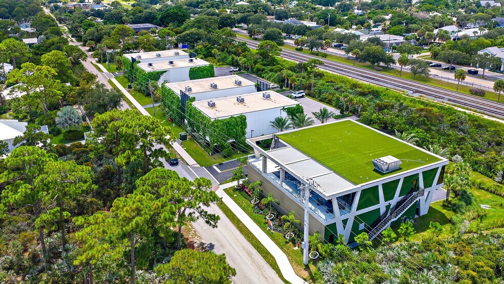 More Photos Of 11700 SE Shell Ave, Hobe Sound Loft Creative Space For Sale
