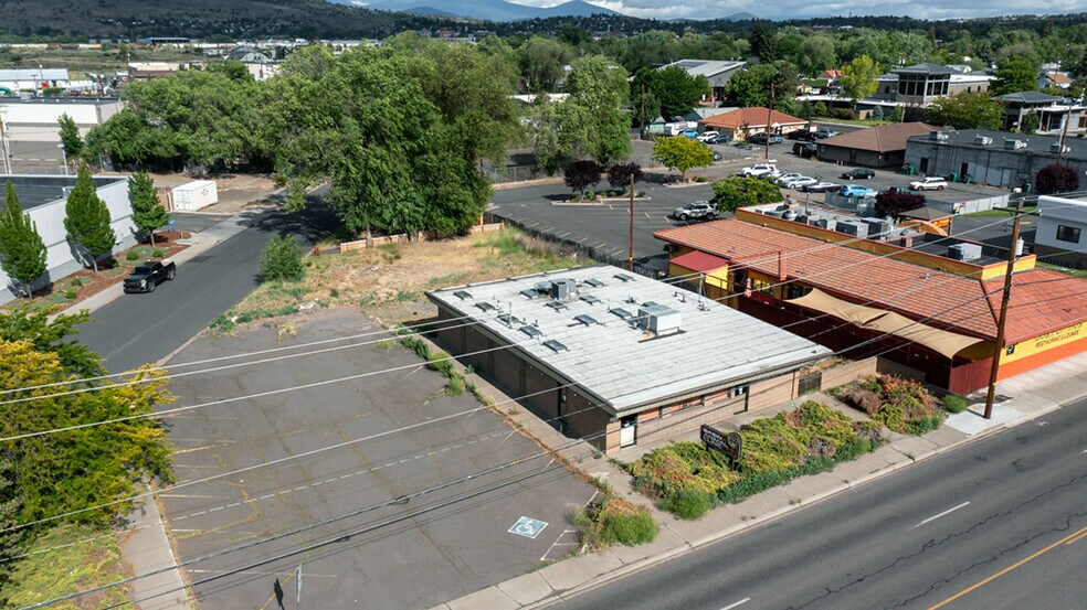 More Photos Of 1776 Washburn Way, Klamath Falls Medical For Sale