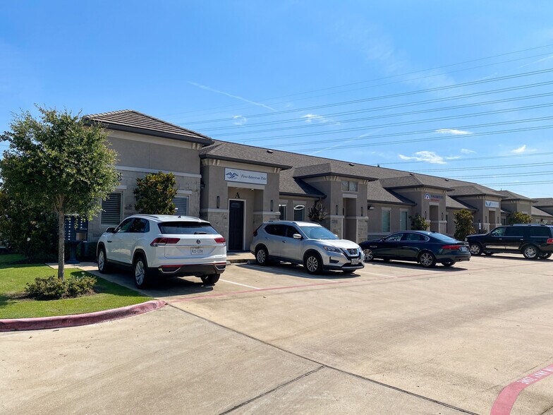 More Photos Of 12250 Queenston Blvd, Houston Office For Sale