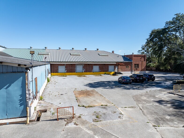 More Photos Of 2127 Hubbard St, Jacksonville Manufacturing For Sale