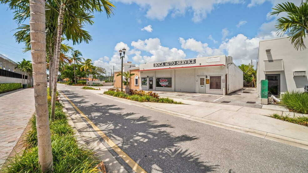 More Photos Of 303 NW 1st Ave, Boca Raton Warehouse For Sale
