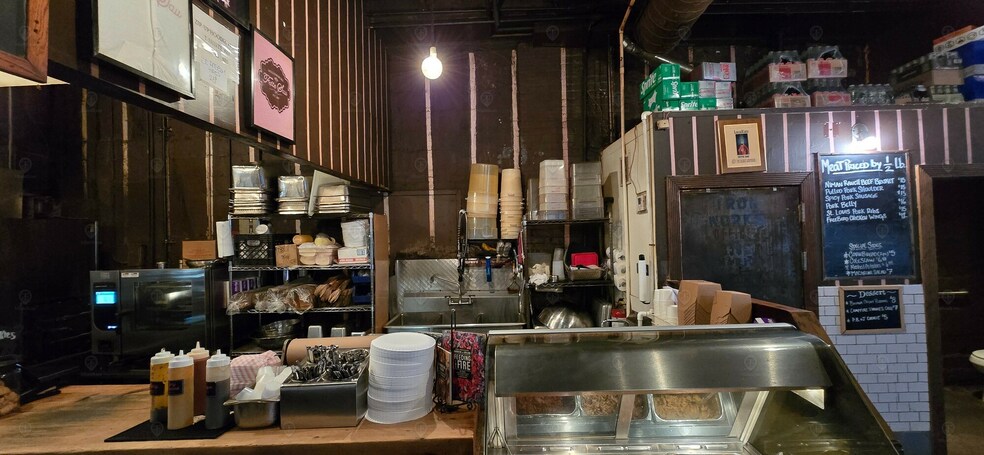 More Photos Of 354 Metropolitan Ave, Brooklyn Restaurant For Lease
