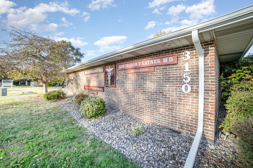 More Photos Of 3150 Hallmark Ct, Saginaw Medical For Sale