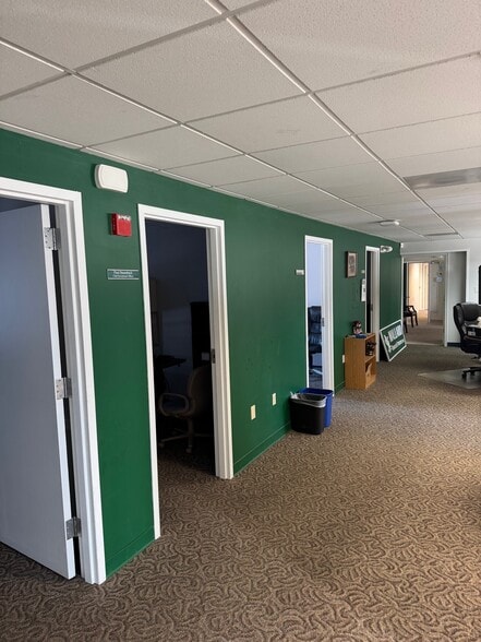 More Photos Of 750 Barksdale Rd, Newark Office For Lease