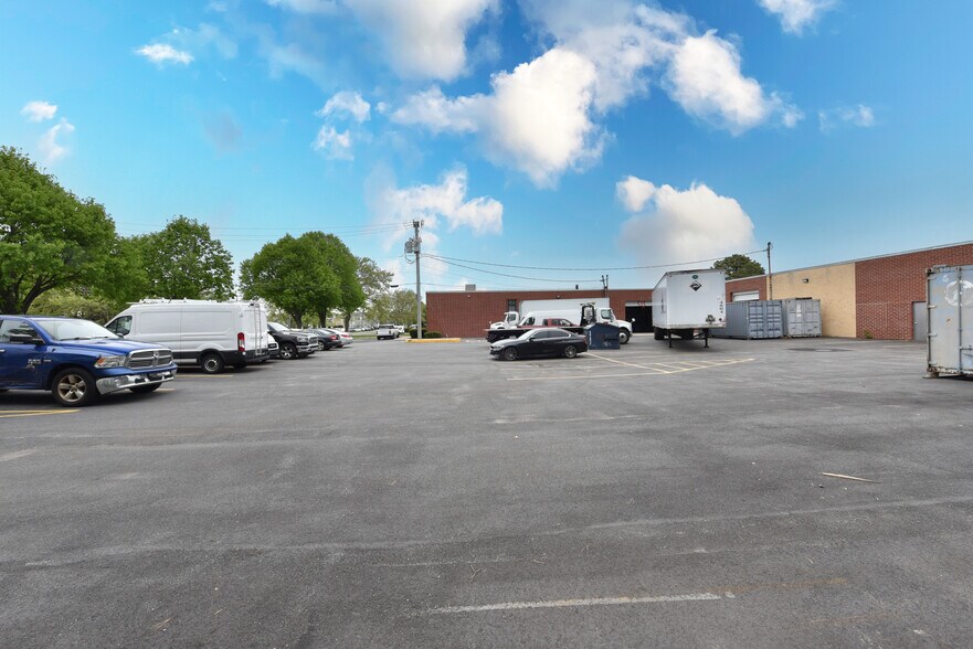 More Photos Of 1565 Ocean Ave, Bohemia Manufacturing For Sale