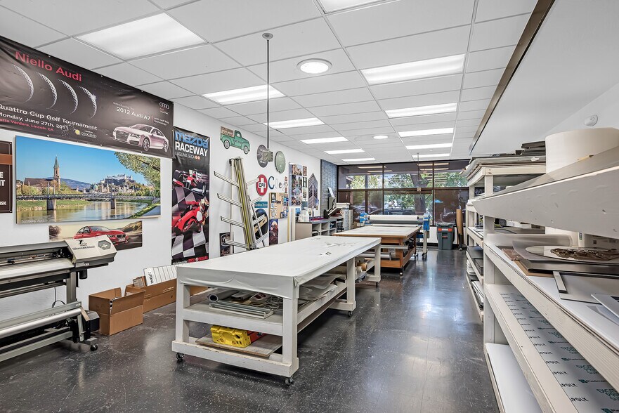 More Photos Of 2409 J St, Sacramento Storefront For Sale