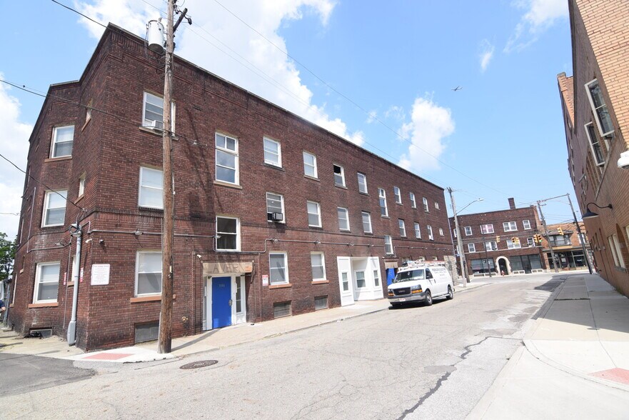 More Photos Of 9605 Lorain Ave, Cleveland Apartments For Sale