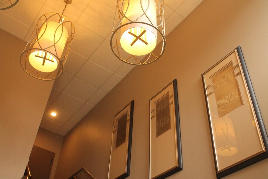 More Photos Of 21 Old Main St, Fishkill Office For Lease