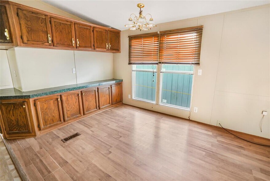 More Photos Of 13338 Elderberry Ln, Houston Industrial For Lease