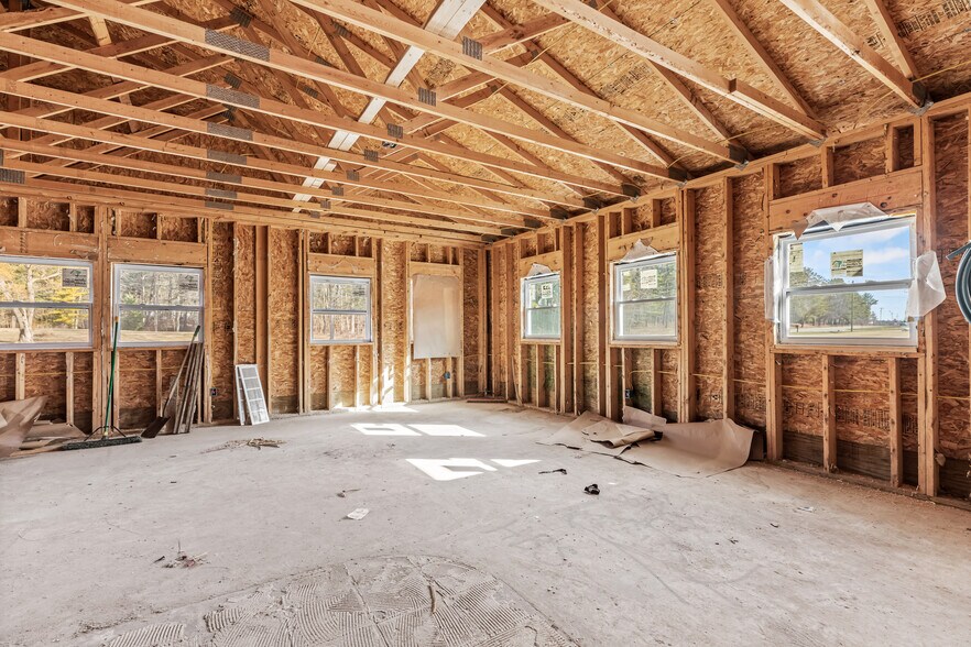 More Photos Of 201 W Saginaw Rd, Sanford Freestanding For Sale