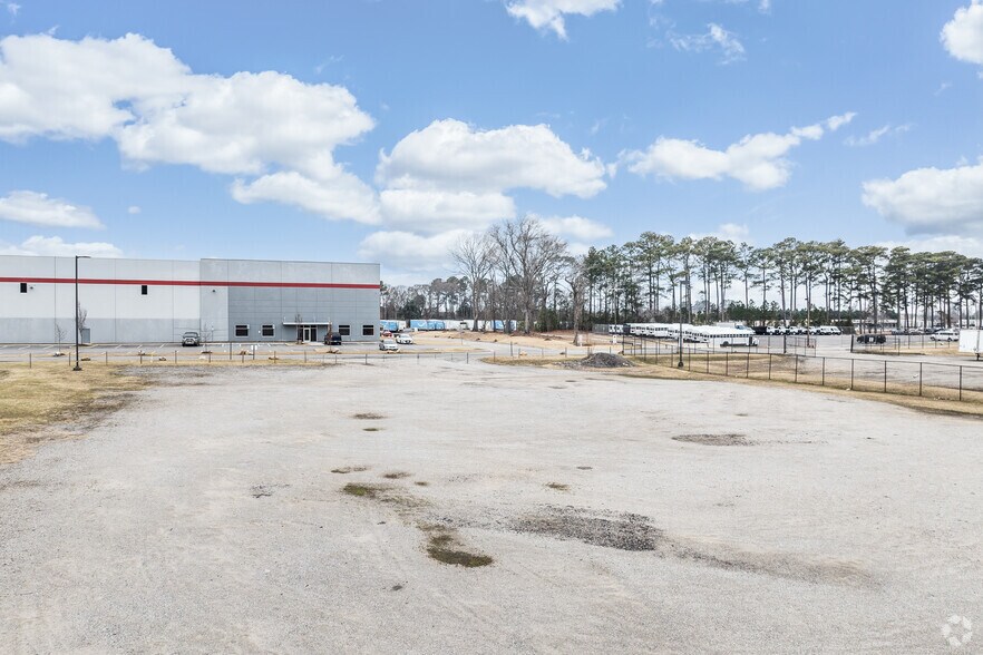 More Photos Of 6701 College Dr, Suffolk Land For Lease