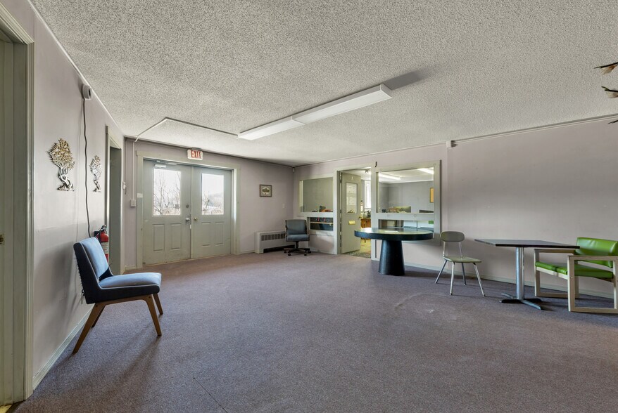 More Photos Of 55 Maynesboro St, Berlin Industrial For Sale