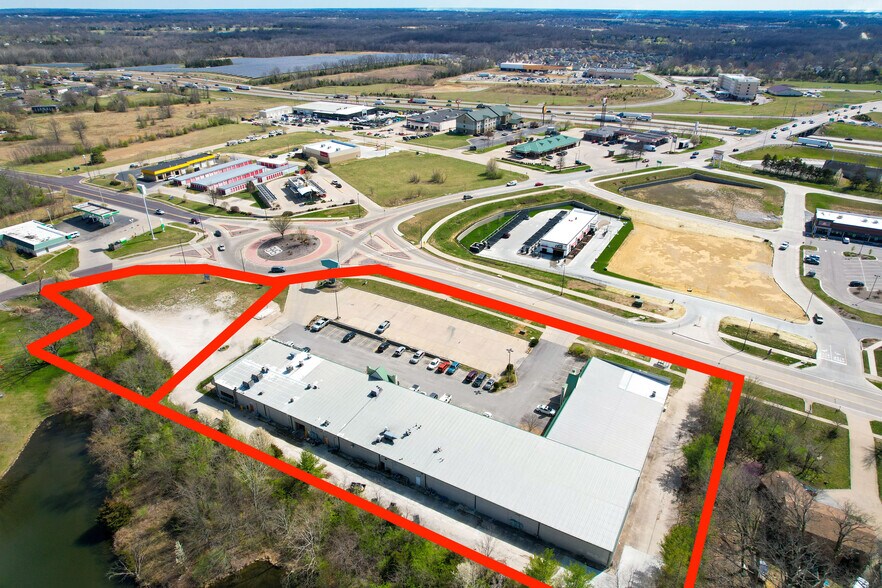 More Photos Of 5695 Clark Ln, Columbia Storefront For Sale