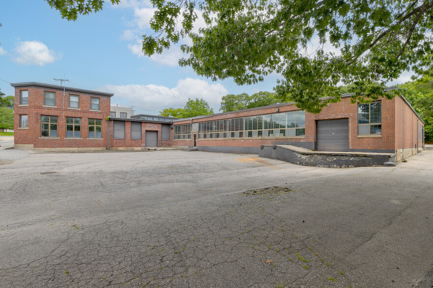 More Photos Of 3661 W Shore Rd, Warwick Warehouse For Sale