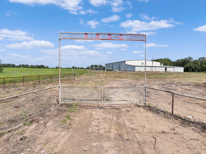 More Photos Of US-77, Thackerville Land For Sale