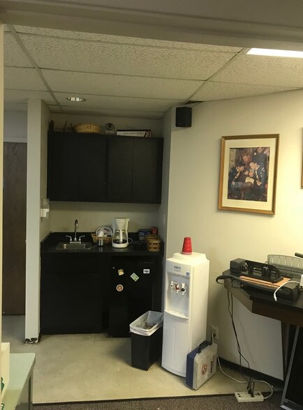 More Photos Of 1841 Norman Dr, Valdosta Office For Sale
