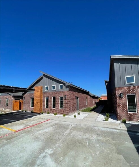 More Photos Of 705 Pedro St, Mission Apartments For Sale