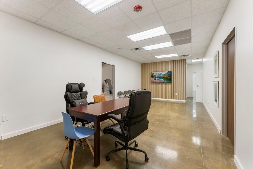 More Photos Of 26211 I-45, Spring Office For Lease