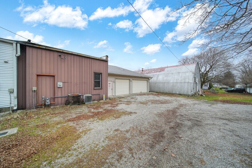 More Photos Of 104 Main St, Waldron Office Residential For Sale