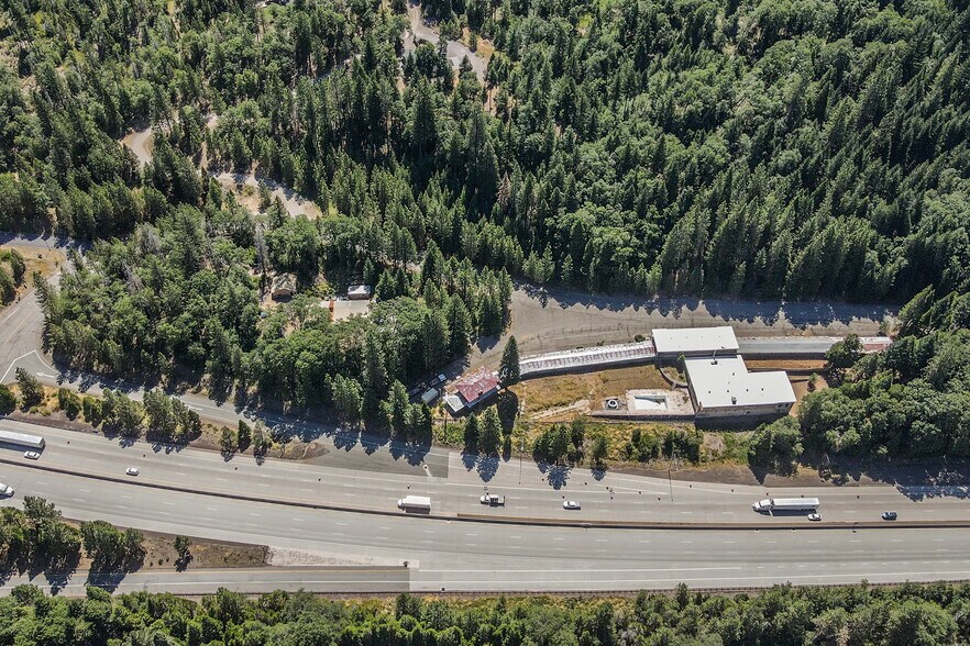 More Photos Of 4221 Siskiyou Ave, Dunsmuir Hotel For Sale