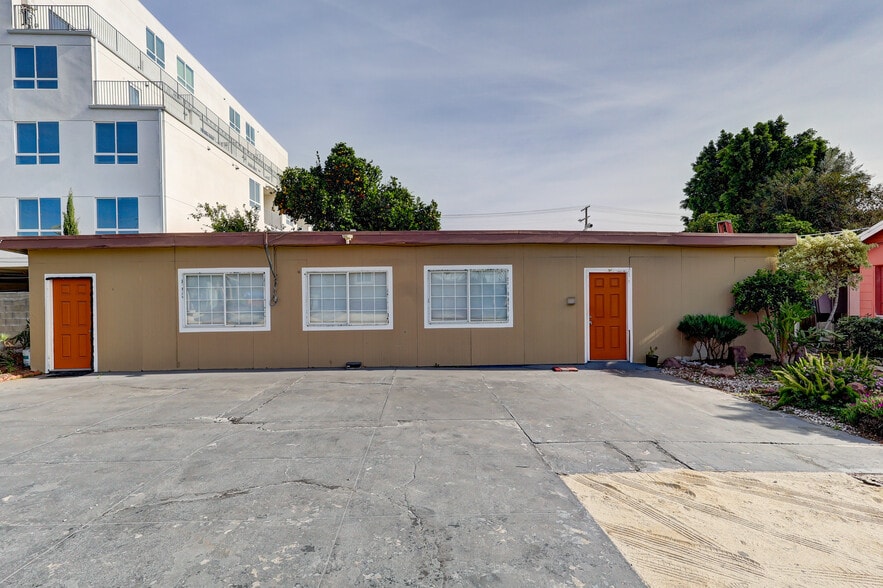 More Photos Of ,  Unknown For Sale