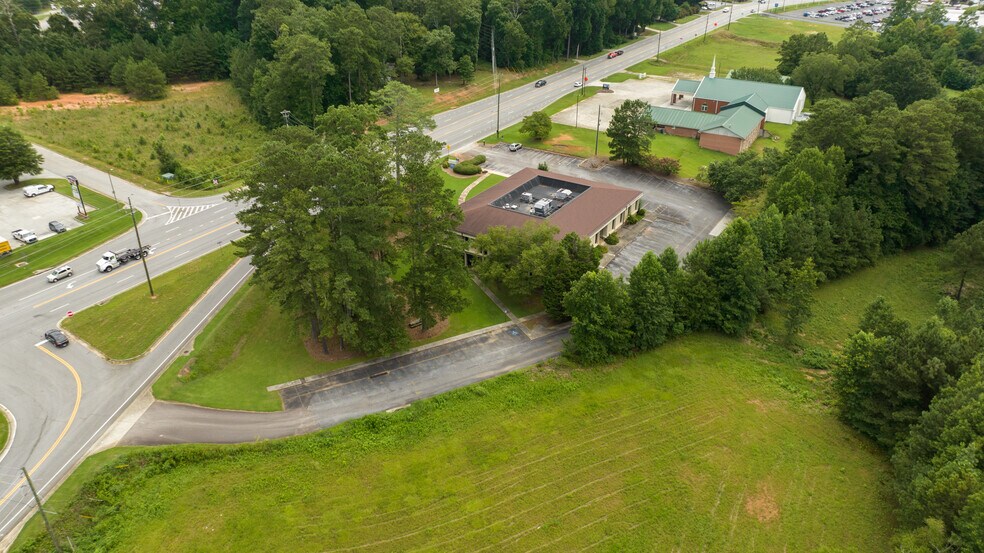 More Photos Of 1330 N Park St, Carrollton Medical For Lease