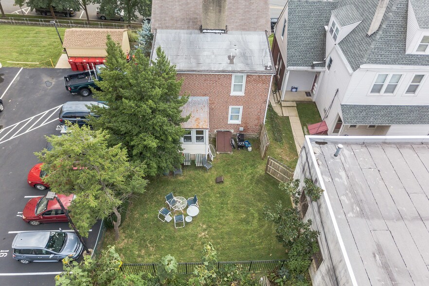 More Photos Of 214 Fayette St, Conshohocken Office Residential For Lease