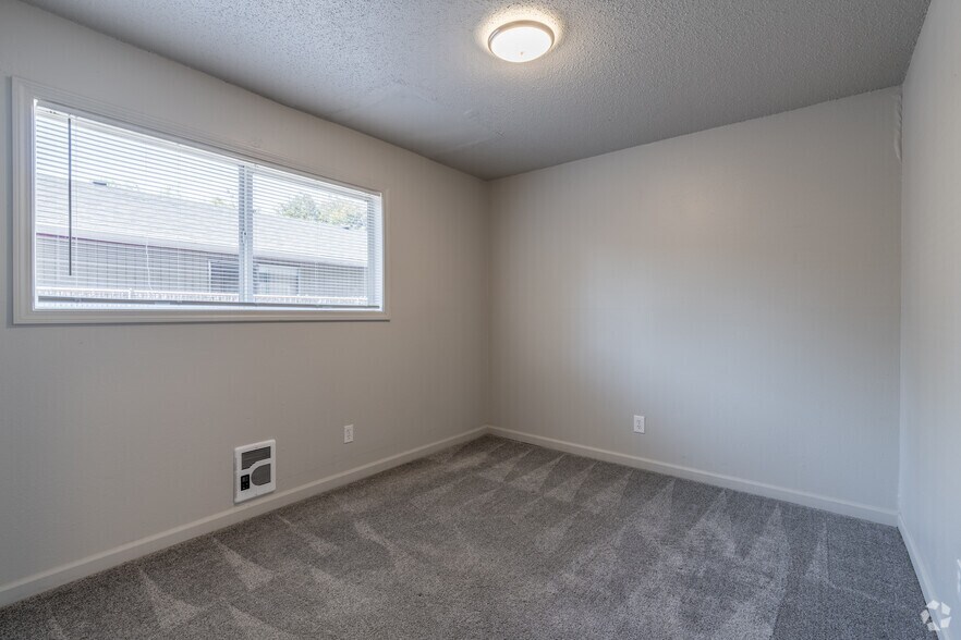 More Photos Of 760 Plymouth Dr NE, Keizer Apartments For Sale