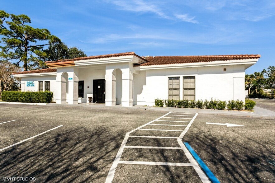 Primary Photo Of 2520 Tamiami Trl N, Nokomis Office For Sale