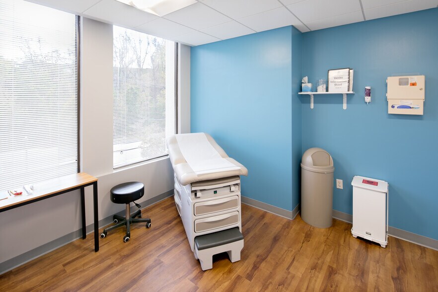 More Photos Of 8401 Connecticut Ave, Chevy Chase Medical For Lease