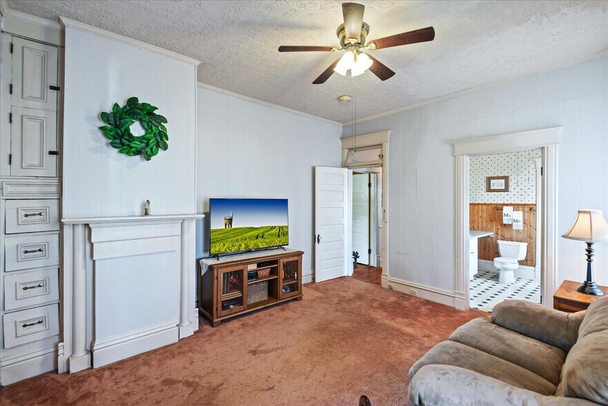 More Photos Of 115 E Broaddus Ave, Bowling Green Apartments For Sale