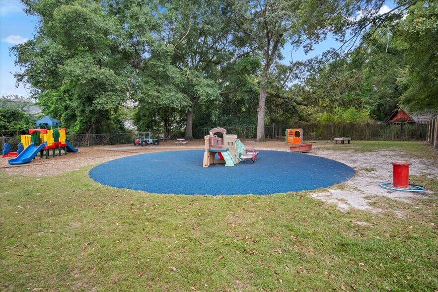 More Photos Of 1718 S Beltline Blvd, Columbia Daycare Center For Sale