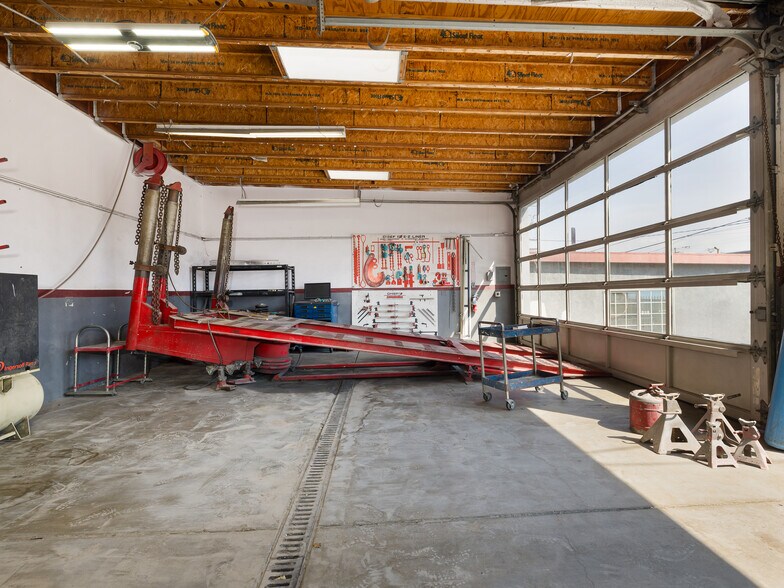 More Photos Of 717 E El Segundo Blvd, El Segundo Auto Repair For Sale