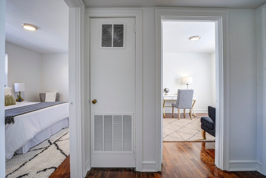 More Photos Of 132 Mesa Ln, Bristol Apartments For Sale