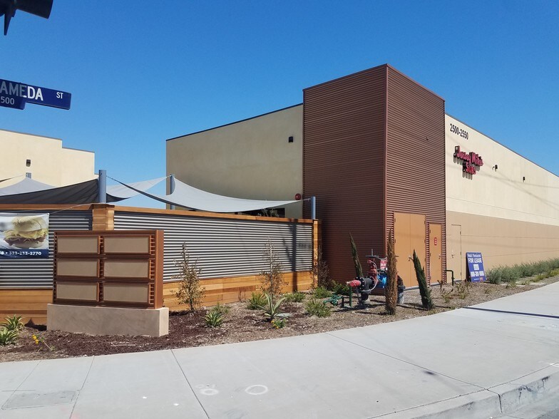 More Photos Of 2500-2520 S Alameda St, Vernon Freestanding For Sale