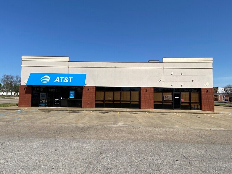 More Photos Of 213 Walmart Cir, Booneville Storefront Retail Office For Sale