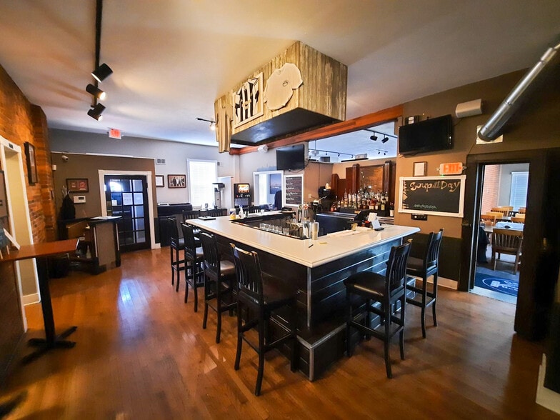 More Photos Of 1584-1586 S High St, Columbus Storefront Retail Residential For Sale