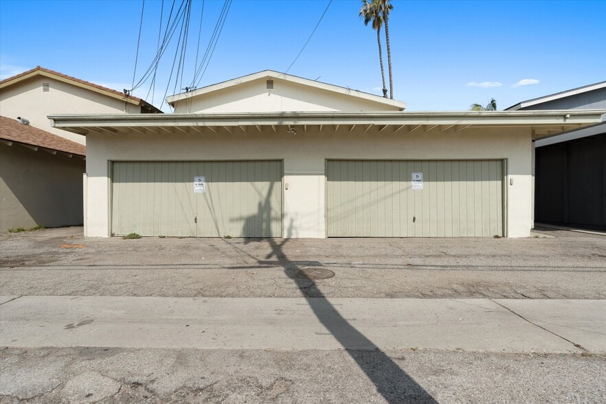 More Photos Of 3728 Redondo Beach Blvd, Torrance Apartments For Sale