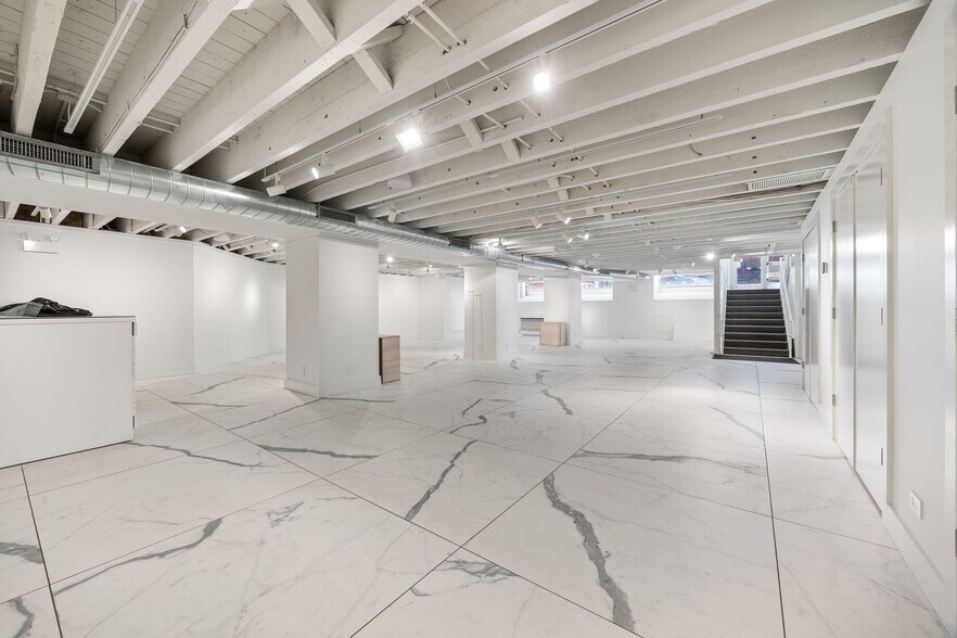 More Photos Of 1910 W North Ave, Chicago Storefront Retail Residential For Lease