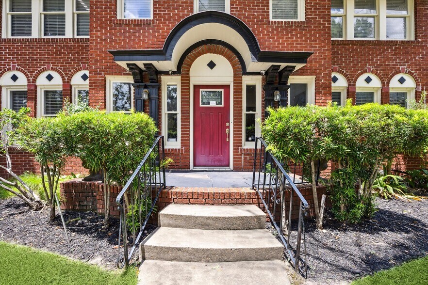 More Photos Of 708 Sul Ross St, Houston Office Residential For Sale