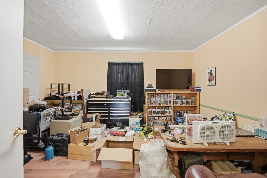 More Photos Of 46 Main Rd, Montgomery General Retail For Sale