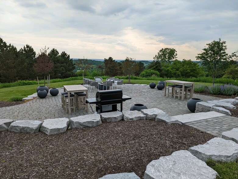 More Photos Of 295 Woodcliff Dr, Fairport Unknown For Lease