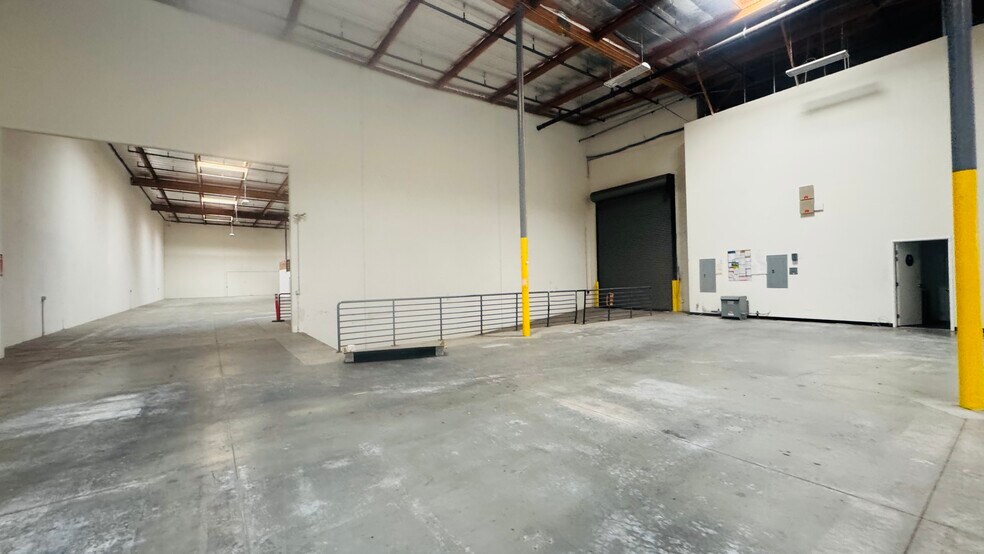 More Photos Of 2023-2027 Chico Ave, South El Monte Warehouse For Lease