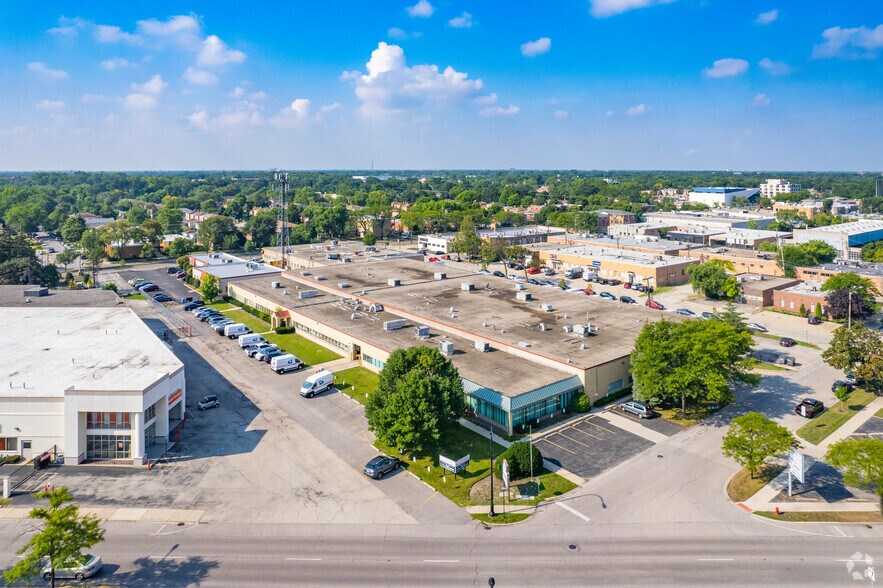 More Photos Of 6500 N Lincoln Ave, Lincolnwood Light Manufacturing For Lease