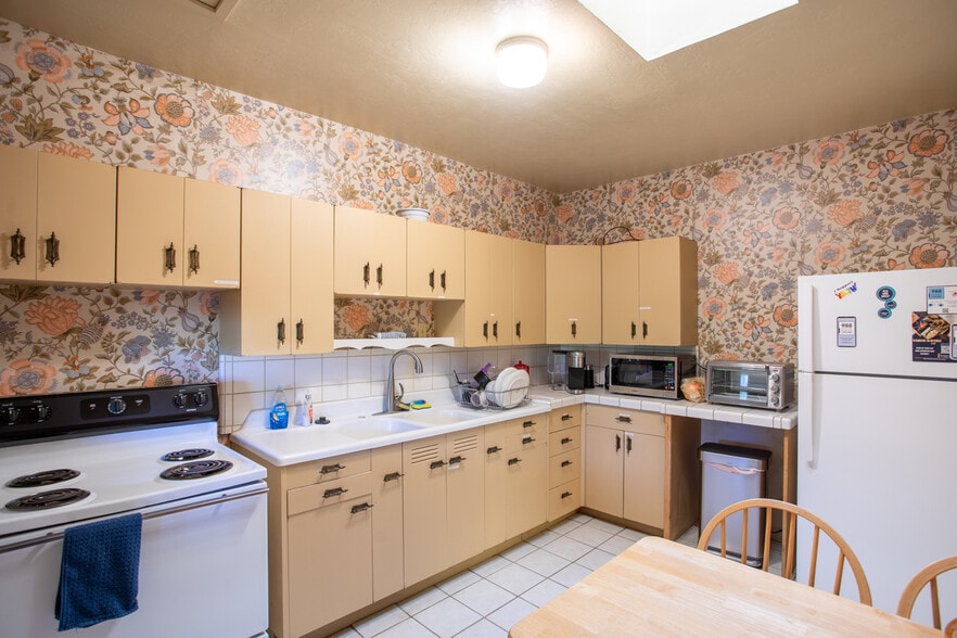 More Photos Of 310-312 1st St, Marysville Office Residential For Lease